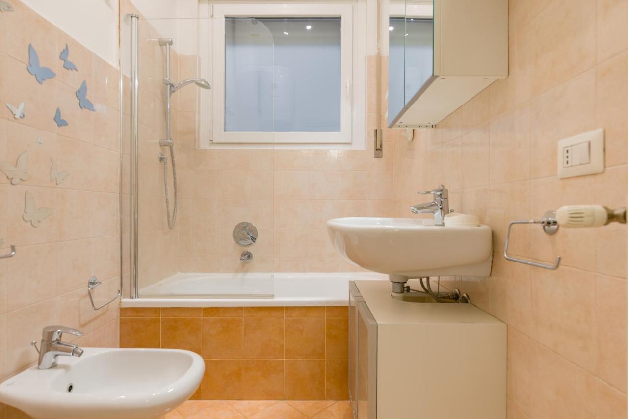 Casagiulietta Apartment เวโรนา ภายนอก รูปภาพ